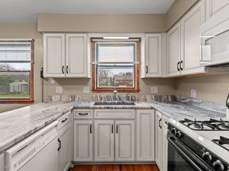 595 Jefferson Drive, Highland Heights, OH 44143 Photo 13