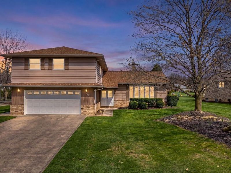 595 Jefferson Drive, Highland Heights, OH 44143 Photo 2