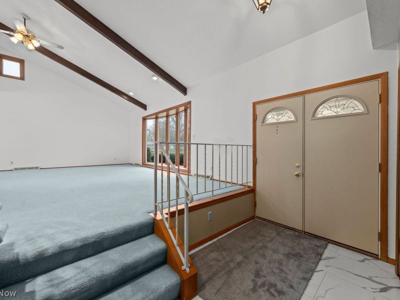 595 Jefferson Drive, Highland Heights, OH 44143 Photo 3