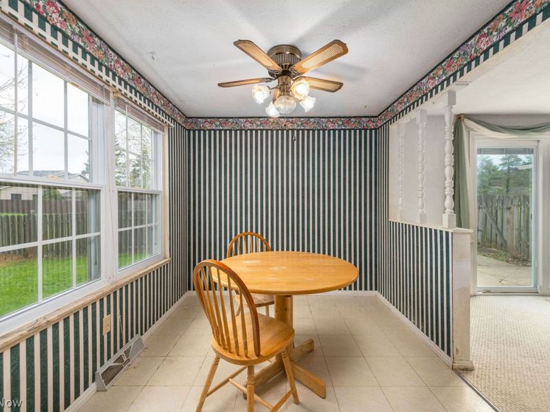 17954 Drake Road, Strongsville, OH 44136 Photo 11