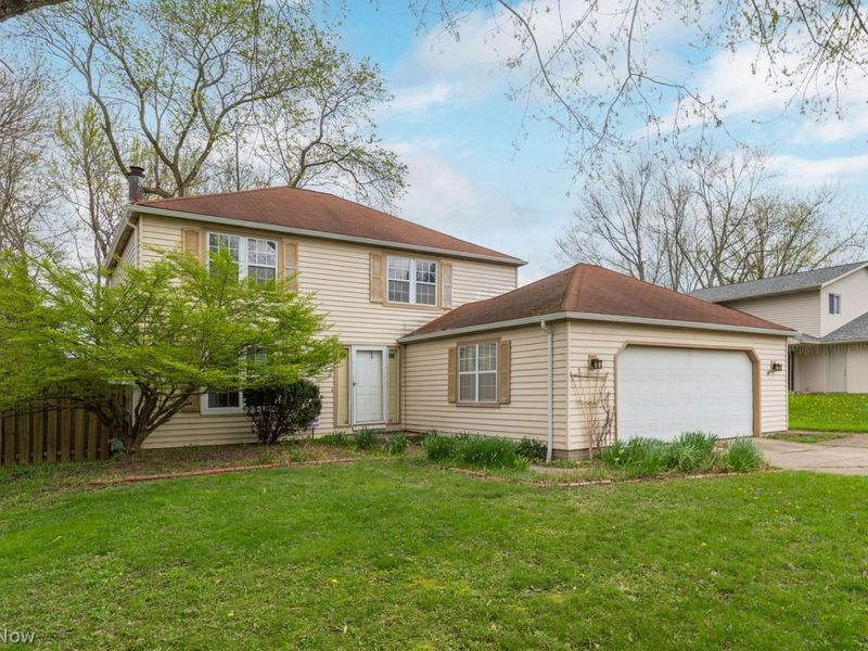 17954 Drake Road, Strongsville, OH 44136 Photo 2