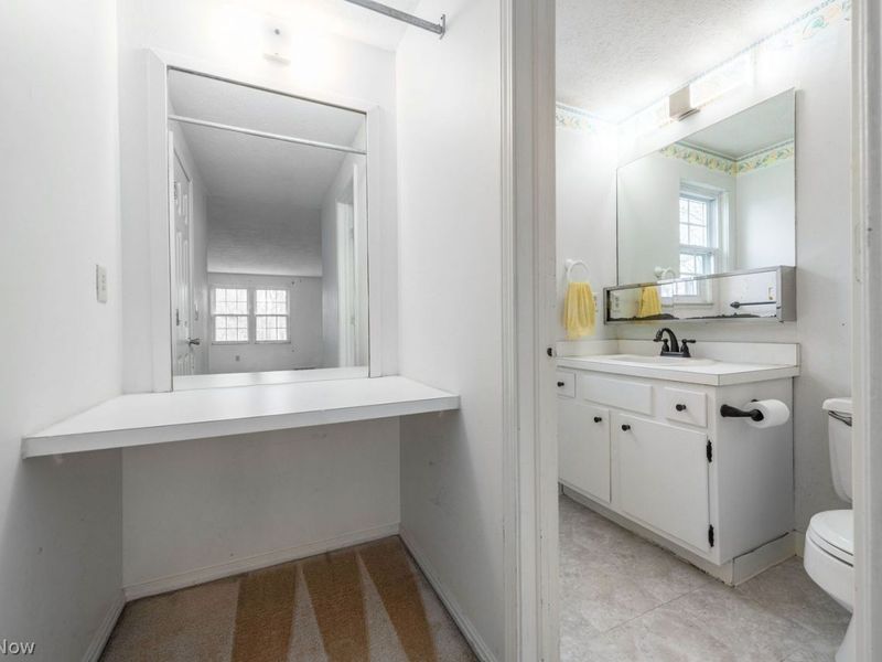 17954 Drake Road, Strongsville, OH 44136 Photo 22