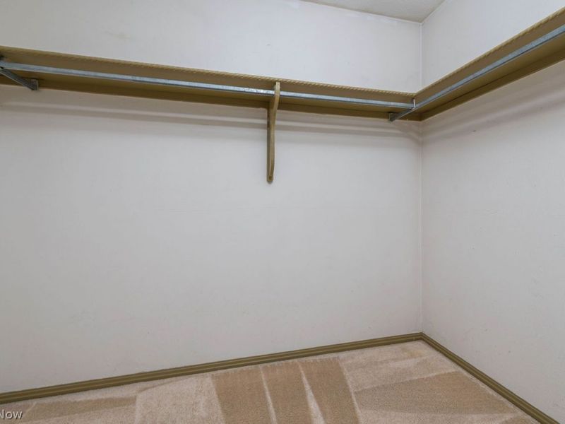 17954 Drake Road, Strongsville, OH 44136 Photo 24