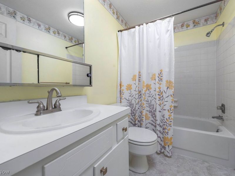 17954 Drake Road, Strongsville, OH 44136 Photo 27