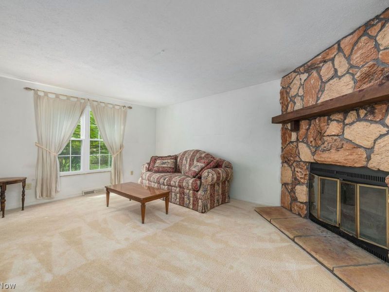 17954 Drake Road, Strongsville, OH 44136 Photo 7