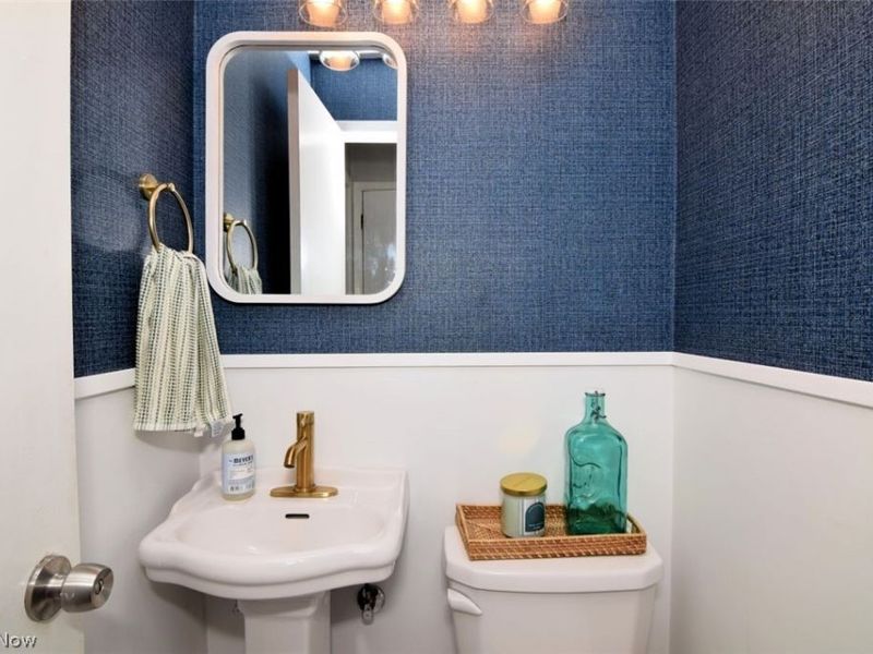 2408 Lalemant Road , University Heights, OH 44118 Photo 10