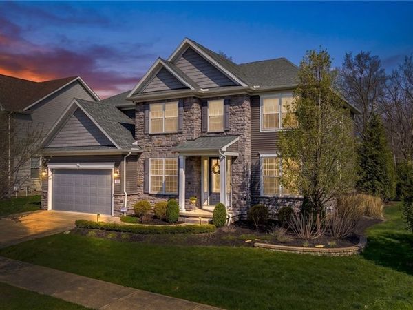 249 N. Legend Court , Highland Heights, OH 44143