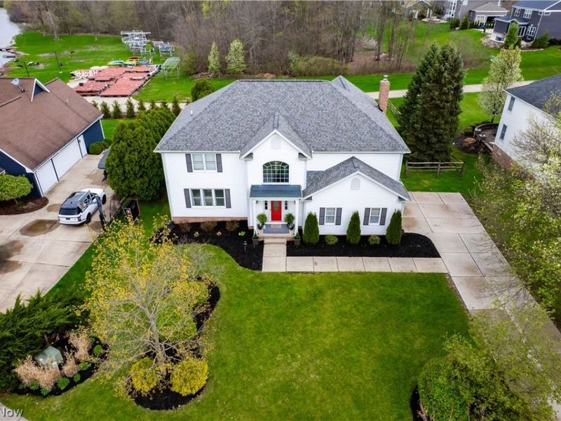 900 Rock Creek Drive, Aurora, OH 44202 Photo 2