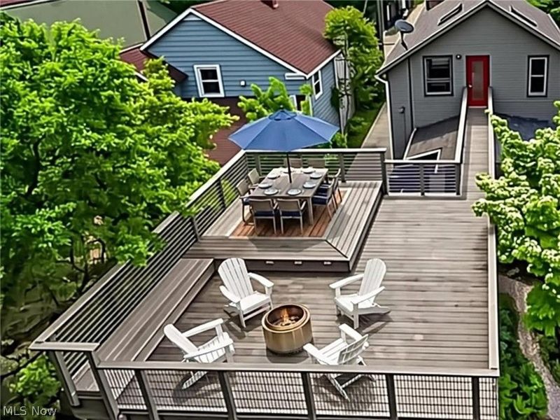 1012 Fairfield Avenue, Cleveland, OH 44113 Photo 2