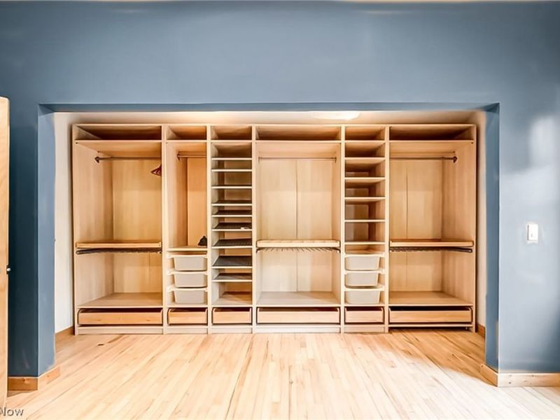 1012 Fairfield Avenue, Cleveland, OH 44113 Photo 24