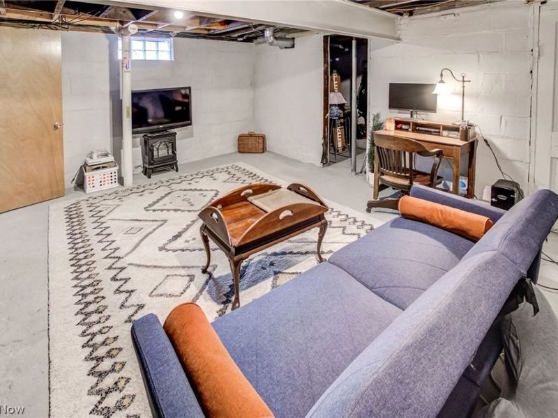 1012 Fairfield Avenue, Cleveland, OH 44113 Photo 30