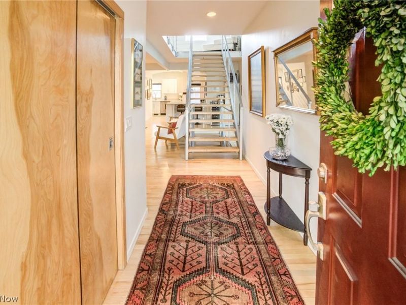 1012 Fairfield Avenue, Cleveland, OH 44113 Photo 4