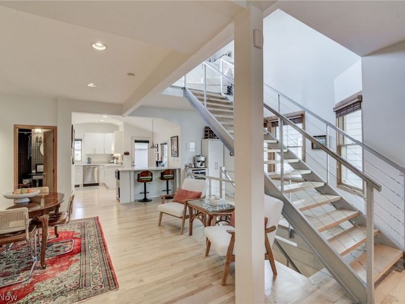 1012 Fairfield Avenue, Cleveland, OH 44113 Photo 5