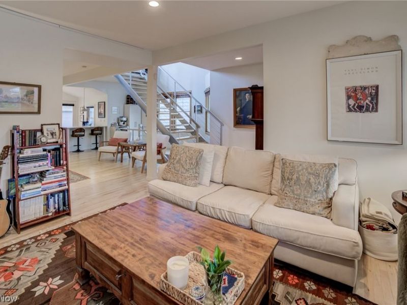 1012 Fairfield Avenue, Cleveland, OH 44113 Photo 7