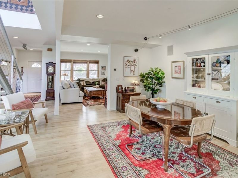 1012 Fairfield Avenue, Cleveland, OH 44113 Photo 9