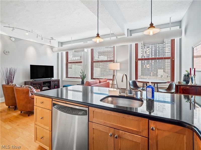 750 Prospect Avenue E, Unit 605, Cleveland, OH 44115 Photo 15