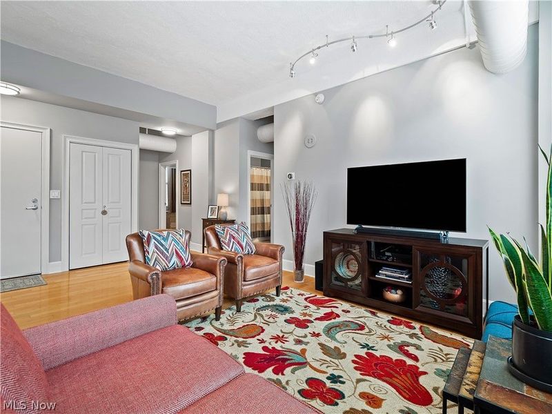 750 Prospect Avenue E, Unit 605, Cleveland, OH 44115 Photo 5