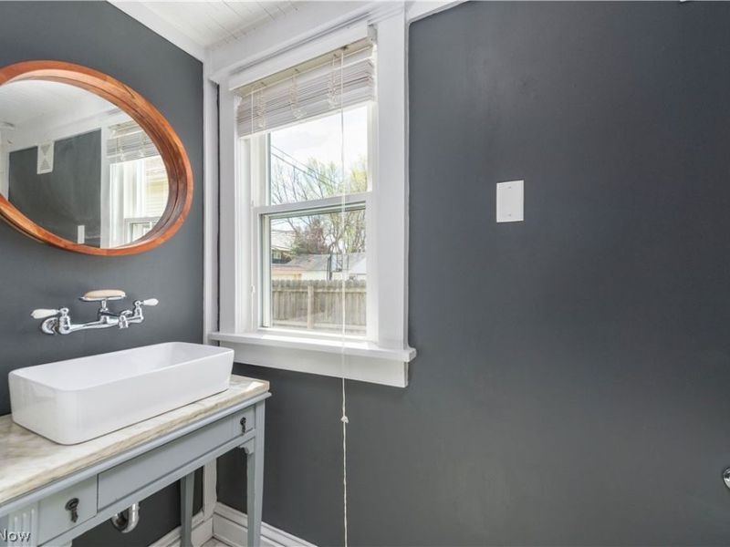 1355 Kenilworth Avenue, Lakewood, OH 44107 Photo 24