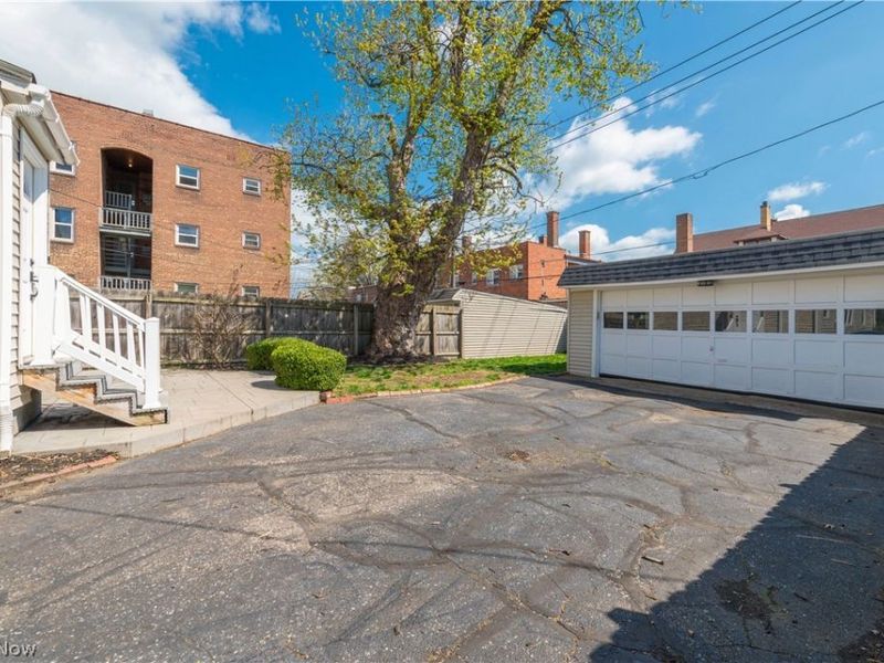 1355 Kenilworth Avenue, Lakewood, OH 44107 Photo 38