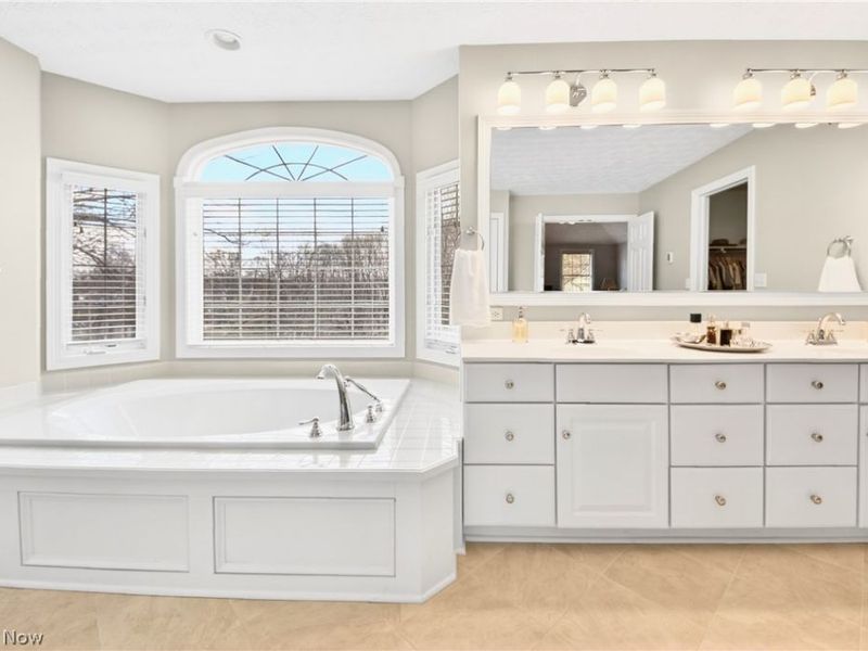 4530 Swan Lake Drive, Copley, OH 44321 Photo 27