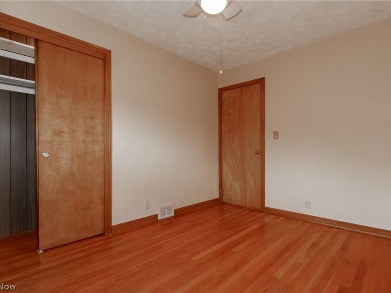 11570 Girdled Road, Concord Township, OH 44077 Photo 5