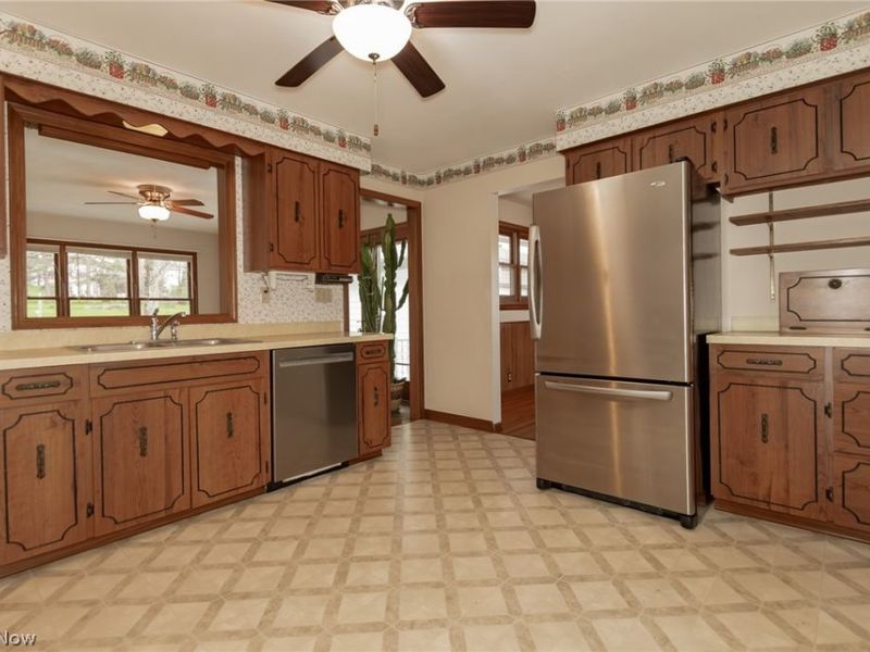 11570 Girdled Road, Concord Township, OH 44077 Photo 6