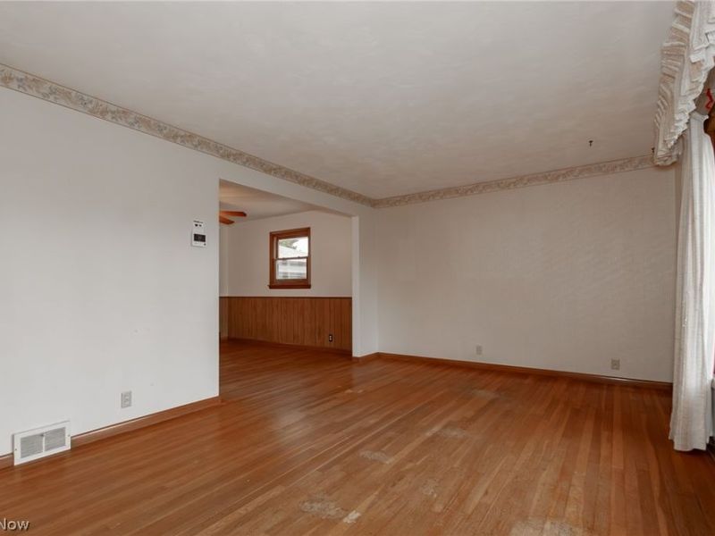 11570 Girdled Road, Concord Township, OH 44077 Photo 9