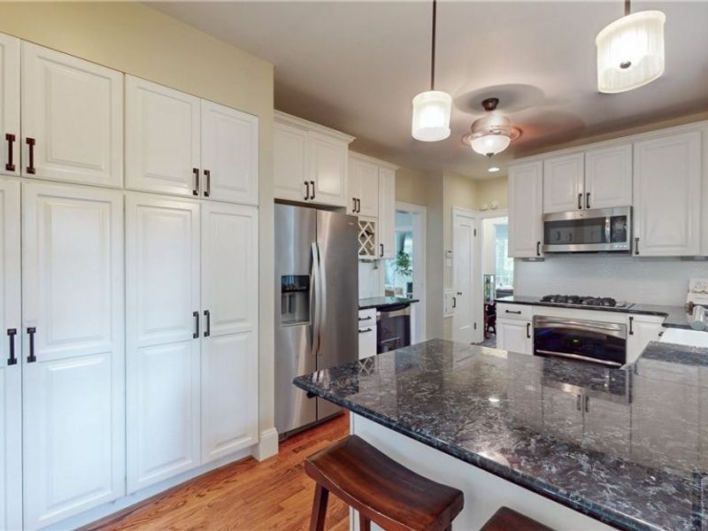 3317 E Monmouth Road, Cleveland Heights, OH 44118 Photo 12