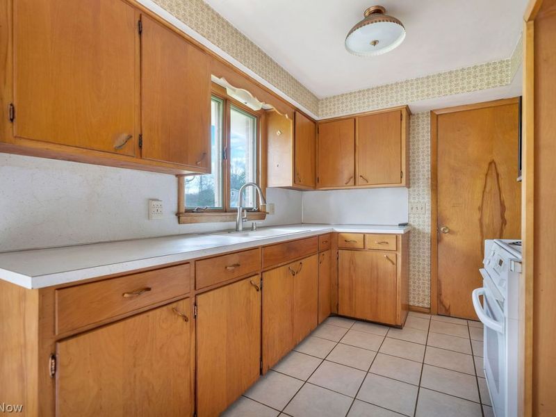 4184 Dartmouth Avenue NW, Massillon, OH 44646 Photo 16