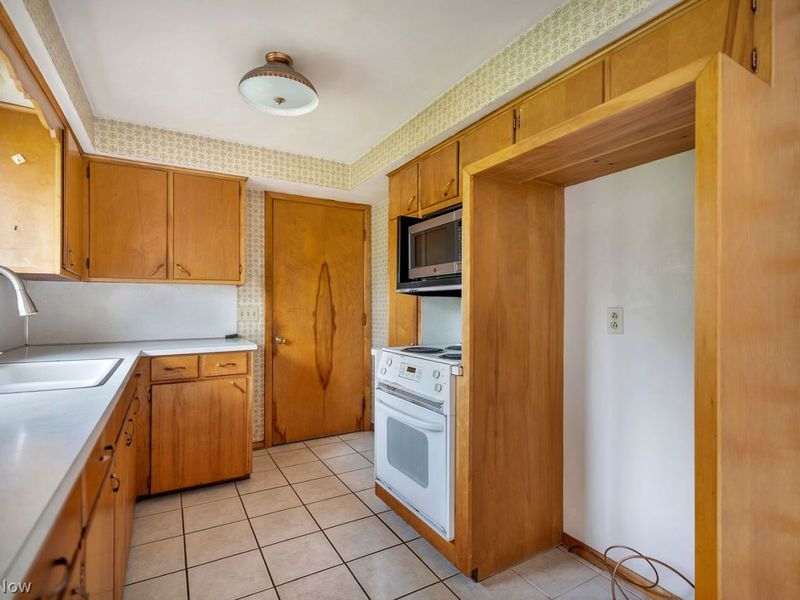 4184 Dartmouth Avenue NW, Massillon, OH 44646 Photo 17