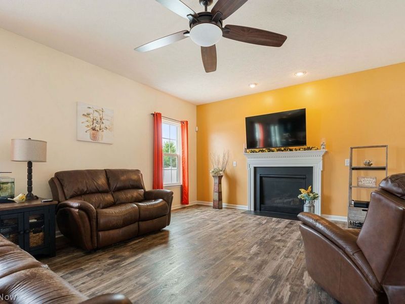 3627 Lake Center Street NW, Uniontown, OH 44685 Photo 10