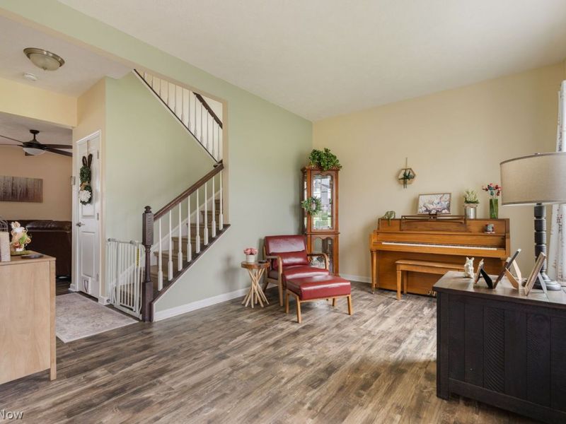 3627 Lake Center Street NW, Uniontown, OH 44685 Photo 2