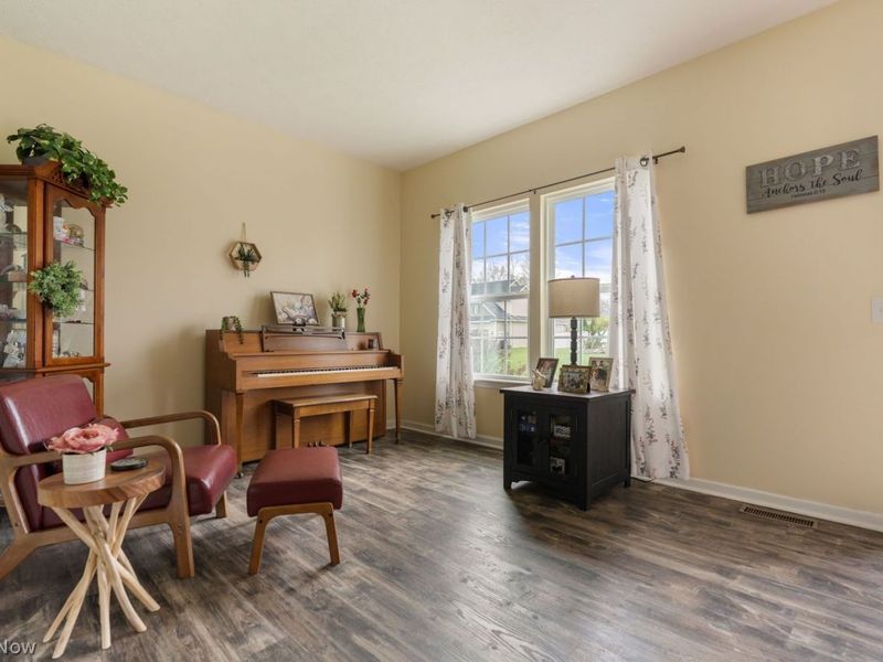 3627 Lake Center Street NW, Uniontown, OH 44685 Photo 5