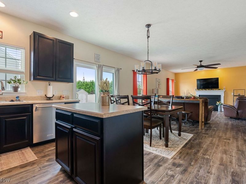 3627 Lake Center Street NW, Uniontown, OH 44685 Photo 8