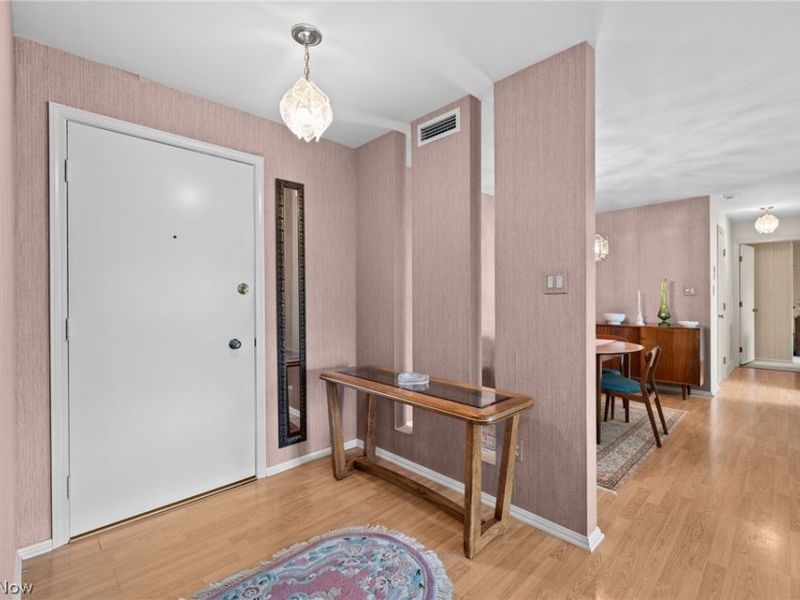 25805 Fairmount Boulevard, Unit 304, Beachwood, OH 44122 Photo 11