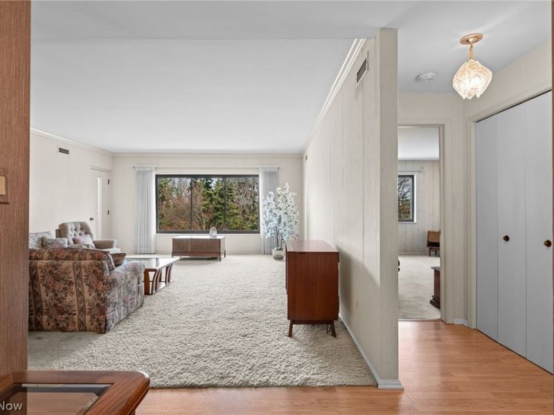 25805 Fairmount Boulevard, Unit 304, Beachwood, OH 44122 Photo 18