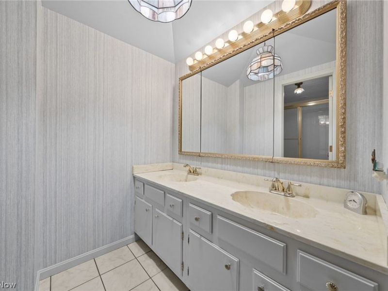 25805 Fairmount Boulevard, Unit 304, Beachwood, OH 44122 Photo 29