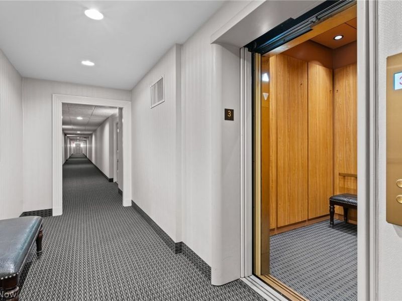 25805 Fairmount Boulevard, Unit 304, Beachwood, OH 44122 Photo 8