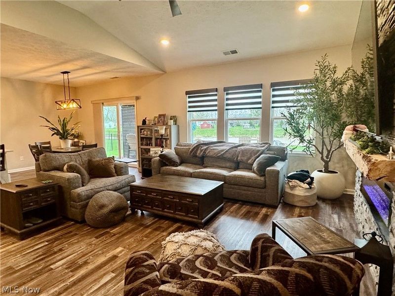 658 Apple Ridge Drive, Elyria, OH 44035 Photo 16