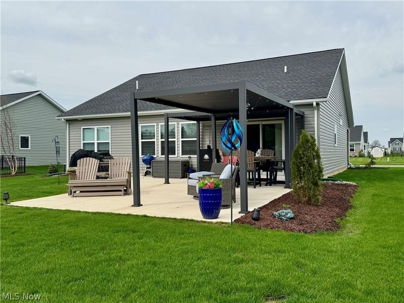 658 Apple Ridge Drive, Elyria, OH 44035 Photo 4