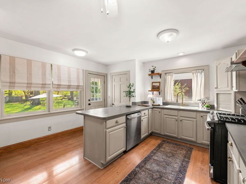 4291 W 196th Street, Fairview Park, OH 44126 Photo 16