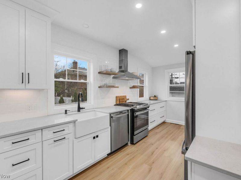 1055 Cliffdale Avenue, Lakewood, OH 44107 Photo 16