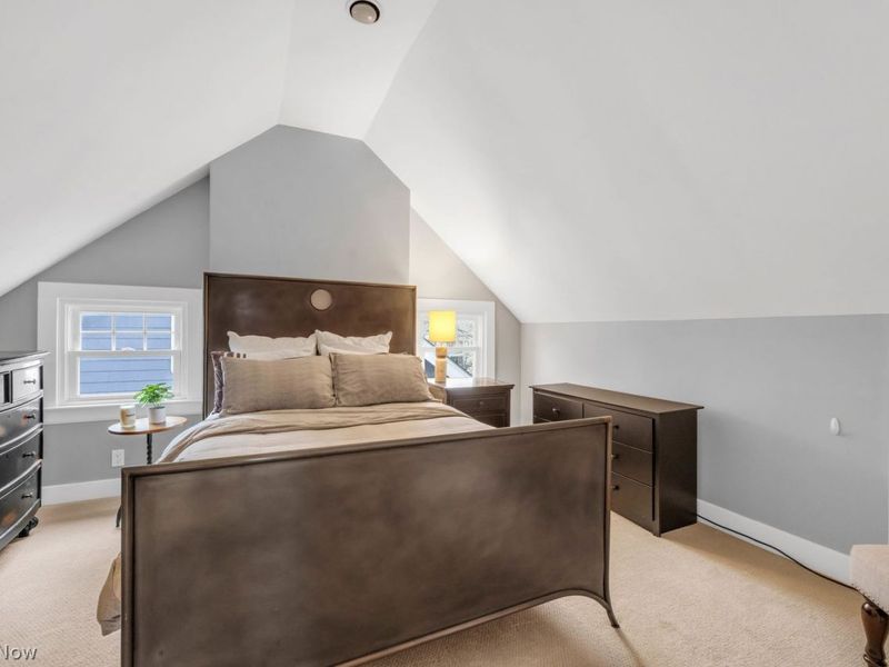 1055 Cliffdale Avenue, Lakewood, OH 44107 Photo 27