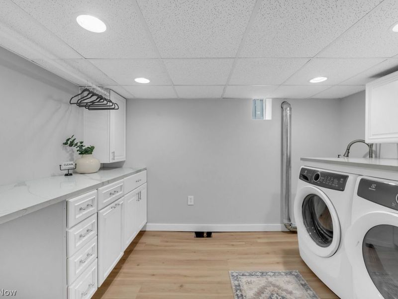 1055 Cliffdale Avenue, Lakewood, OH 44107 Photo 29