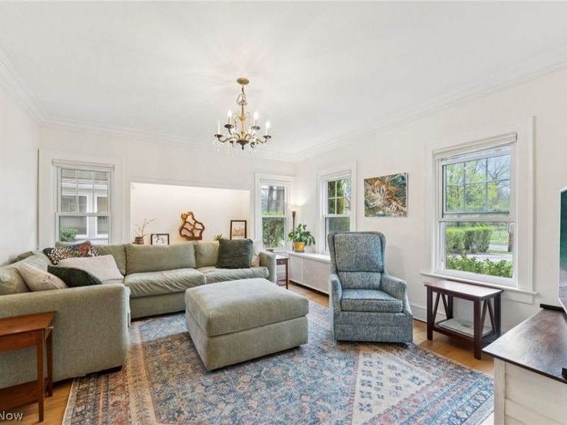 2925 E Overlook Road, Cleveland Heights, OH 44118 Photo 10