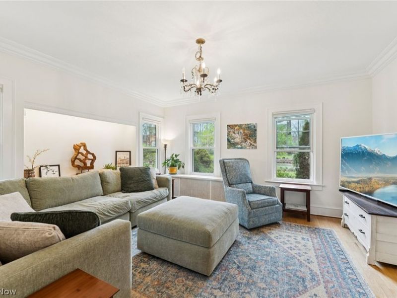 2925 E Overlook Road, Cleveland Heights, OH 44118 Photo 12