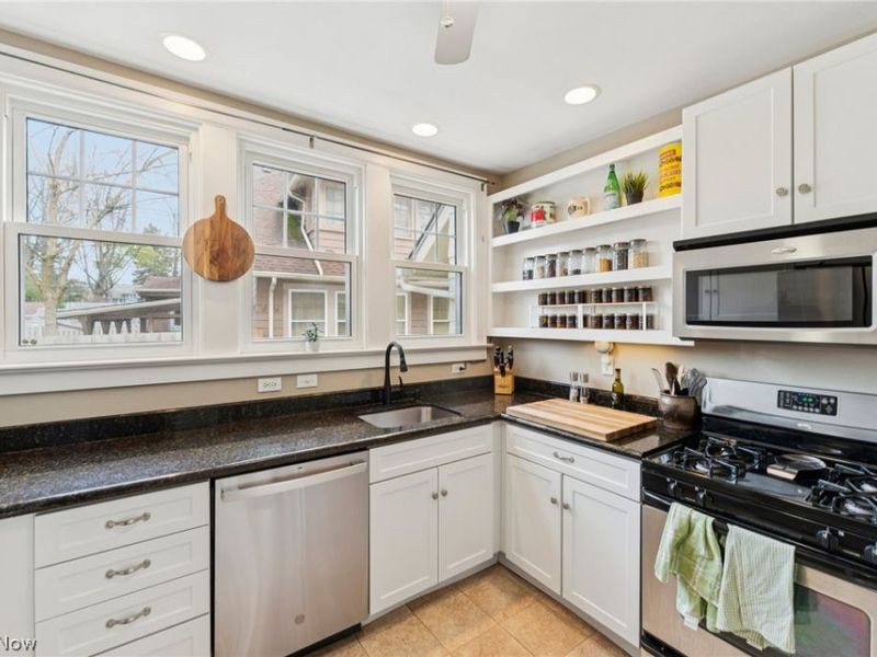 2925 E Overlook Road, Cleveland Heights, OH 44118 Photo 15