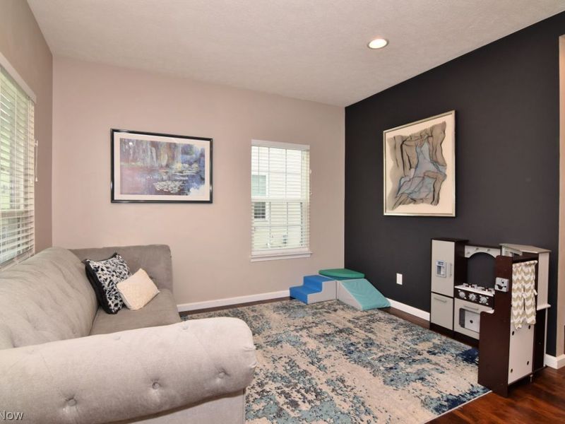 10352 Fox Hollow Circle, Twinsburg, OH 44087 Photo 4