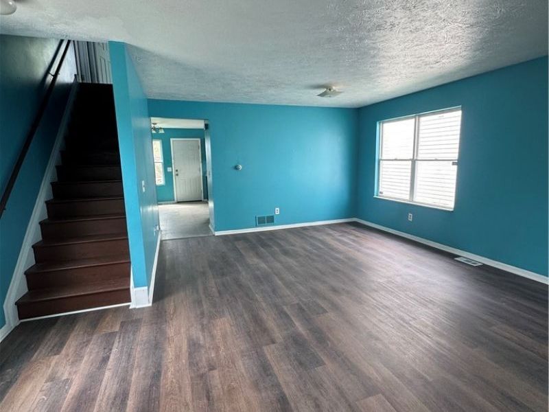 359 W Chalmers Avenue, Youngstown, OH 44511 Photo 4