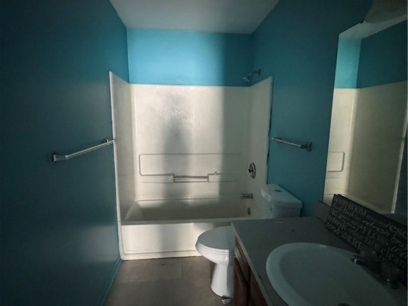 359 W Chalmers Avenue, Youngstown, OH 44511 Photo 9